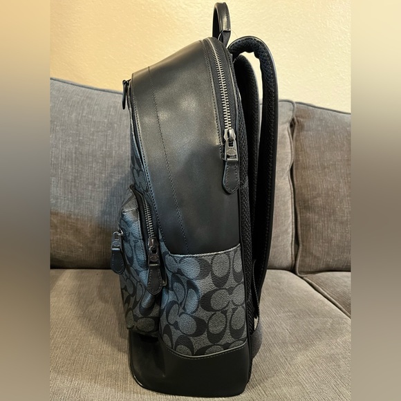 Coach West Backpack in Signature Canvas - Picture 3 of 16